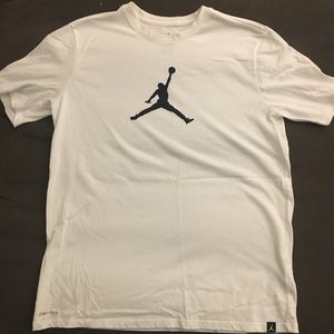 All white Jordan T-Shirt with logo Adult M
